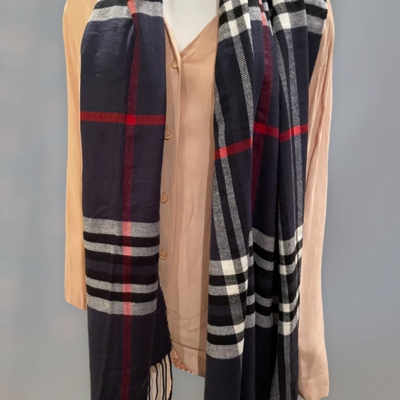 NYC ~ Navy blue Scarf  plaid fringed "Baby its Cold Outside"  ~ Multi Ways Wear - Picture 3 of 3